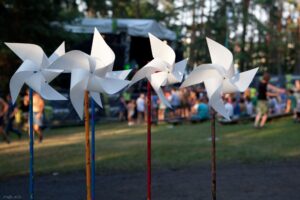 „Palankaus vėjo malūnėlių“ dirbtuvės festivaliose „Galapagai“ ir „Roko naktys“